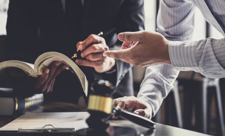 الظفيرى للمحاماه